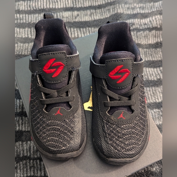 Toddler Luka 1's 8C - Picture 2 of 9